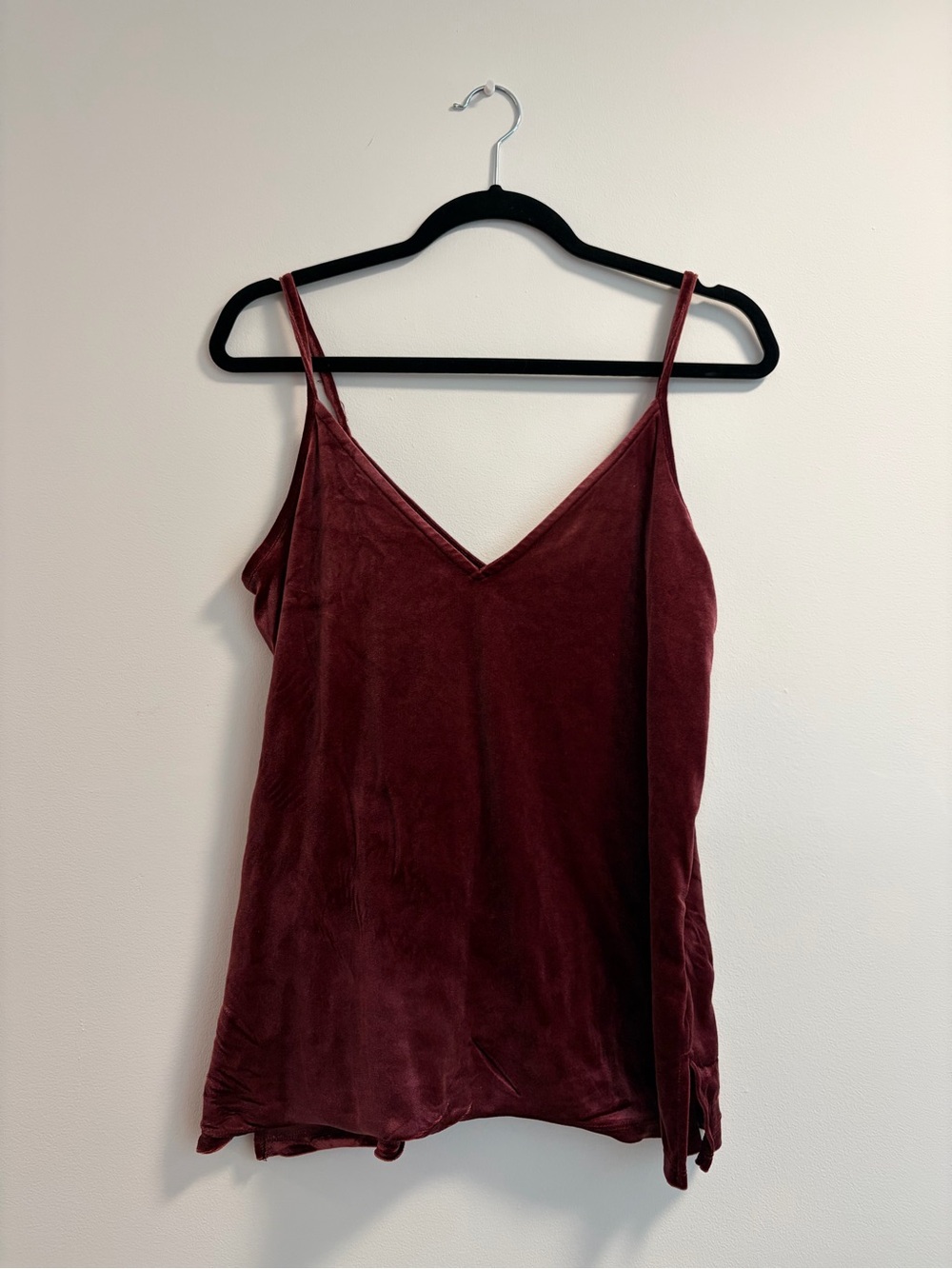 Old Navy Women's Velvet V-Neck Cami Tank Top - Burgundy